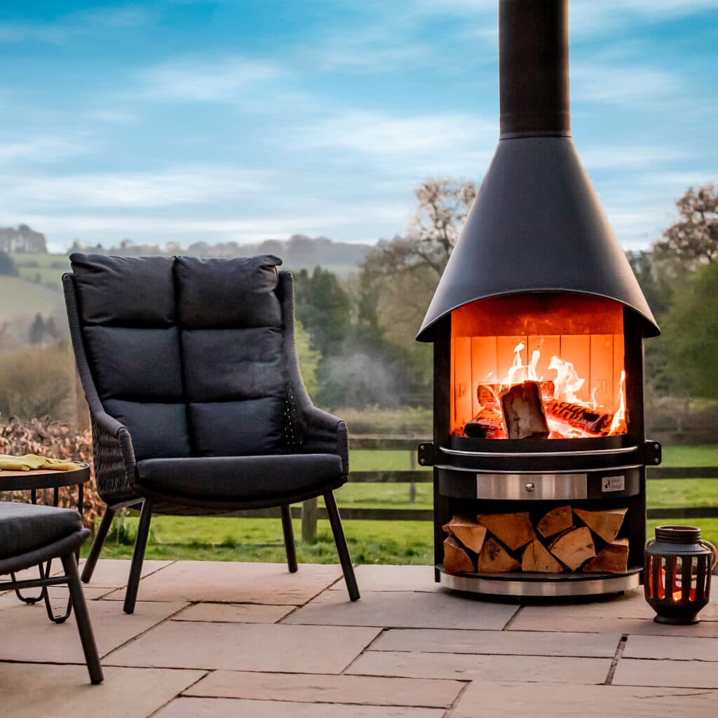 Girse Outdoor Fireplace and BBQ