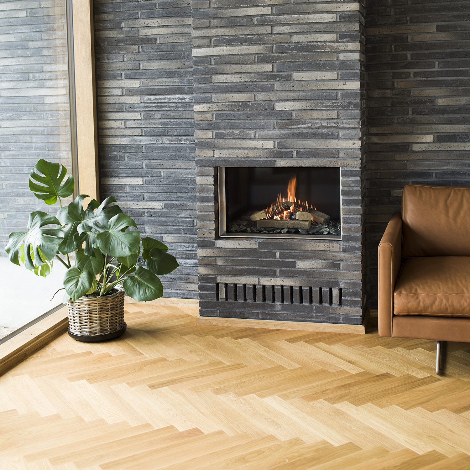 Visio 70 F Front Facing Built In Gas Fire 8.8kW available at Robey's Derbyshire