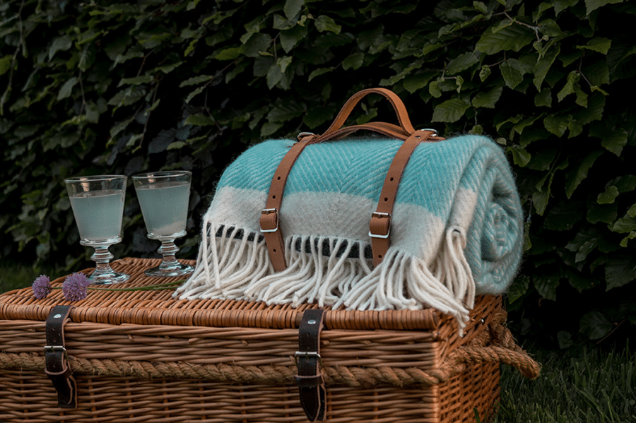 AtlanticBlanket 990000079e04513c Creating the Ultimate Summer Sanctuary