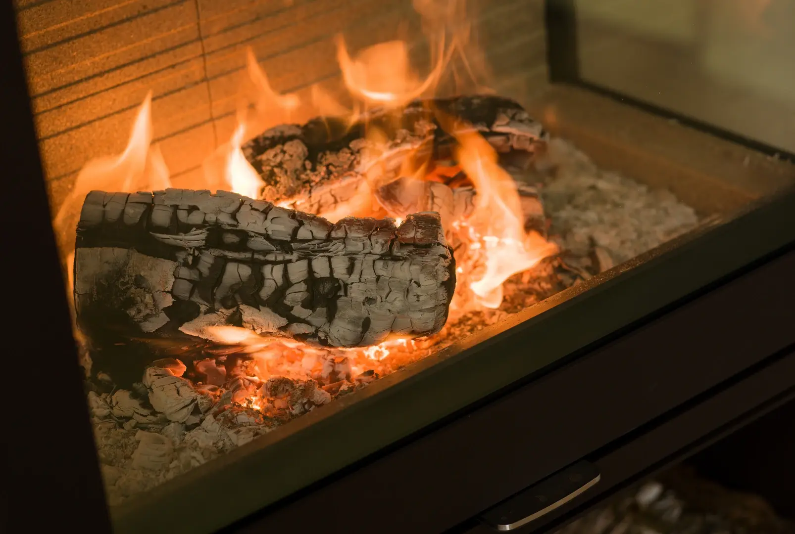 RAIS 600 Art Fireplace 6.7kW - Image 5