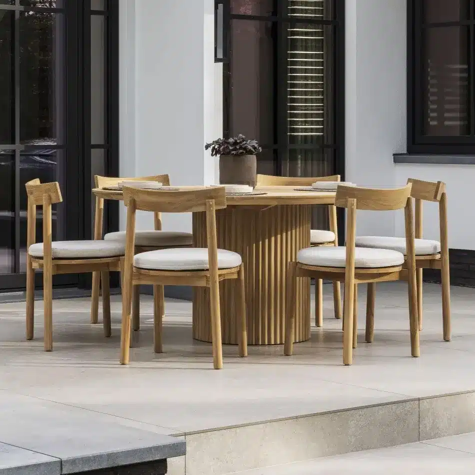 max & luuk agulo chair