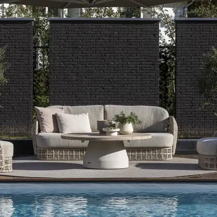 Oliva outdoor table sculptural fibreglass base