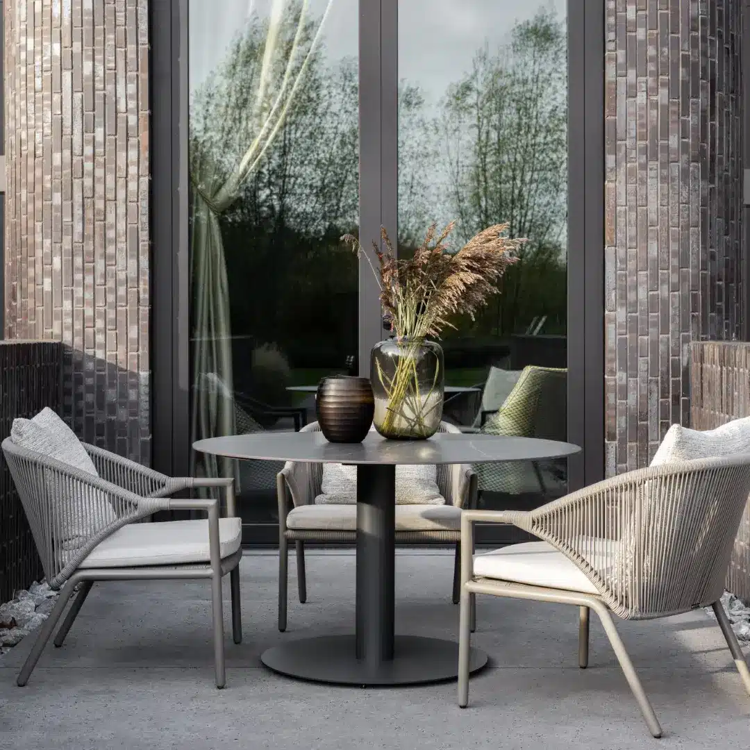 Peniche Table - Image 3